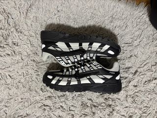 Nike P6000 Blancas y Negras Talla 43
