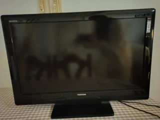 Televisor Toshiba REGZA Negro LCD de 32 pulgadas.