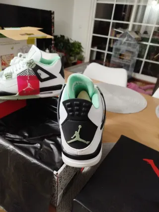 Jordan retro 4