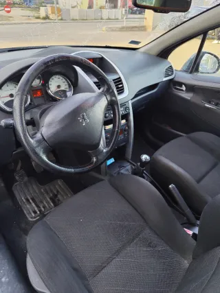 Peugeot 207 2006