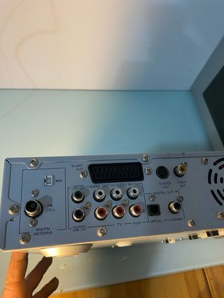 Home Cinema Philips con Altavoces Pequeños