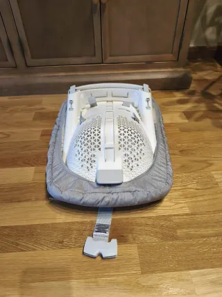 Tripp Trapp Newborn Set con colgador para juguete