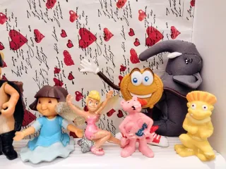 LOTE DE FIGURAS PVC MUÑECOS DISNEY