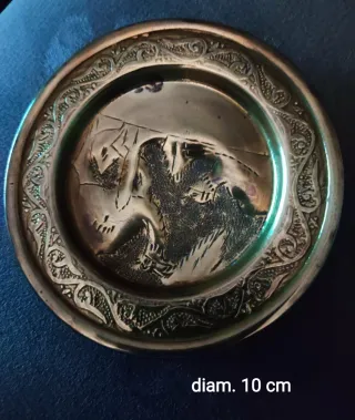 Piattini in ottone decorati