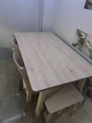 Mesa y 4 Sillas Cocina IKEA