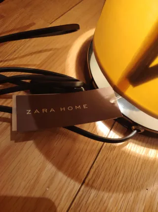 Lámpara de mesa tela y metal