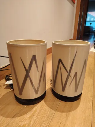 Lámpara de mesa tela y metal