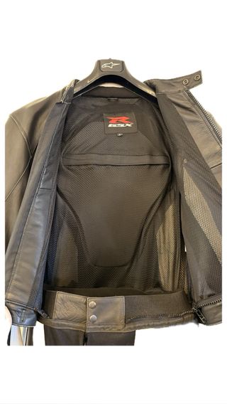 Mono Suzuki GSXR Cuero Talla L Oficial