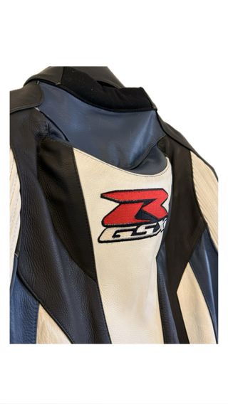Mono Suzuki GSXR Cuero Talla L Oficial