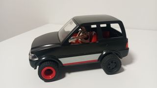 Playmobil Coche Negro y Ladrón