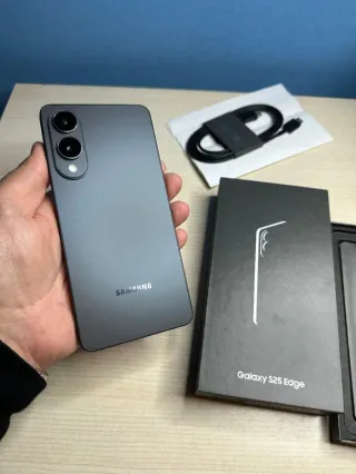 Samsung Galaxy S25 Edge 256GB Negro como nuevo!!