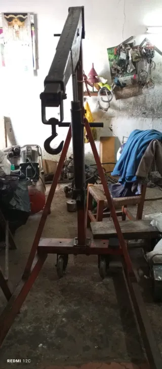 Grúa para taller de mecánica