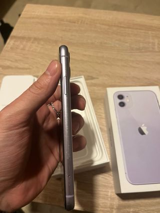 Iphone 11 , 64 gb , color violeta