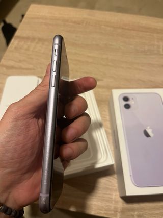 Iphone 11 , 64 gb , color violeta