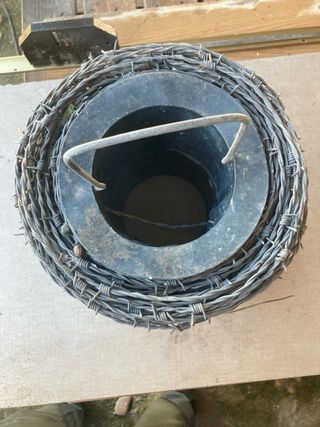 Alambre de espino / púas. Rollo.