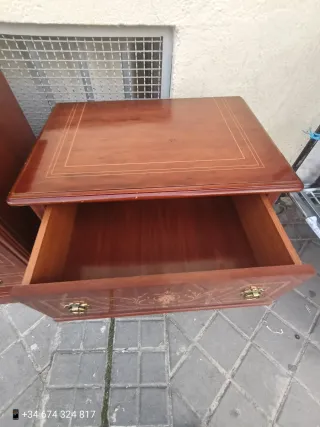 Conjunto cómoda y mesillas de noche