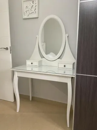 Tocador con espejo