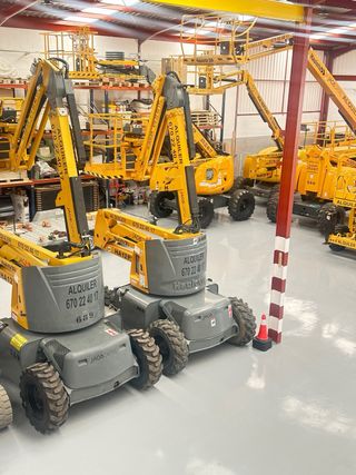 Alquiler máquina unipersonal Haulotte Star 10 .