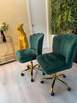 Mobiliario elegante para peluquería o centro de es