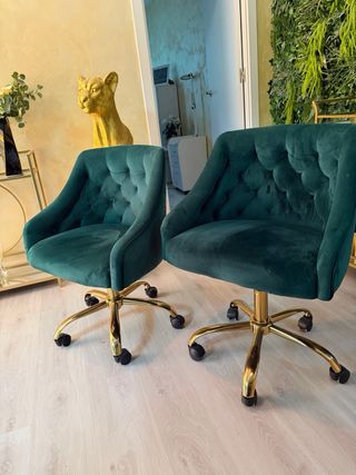 Mobiliario elegante para peluquería o centro de es