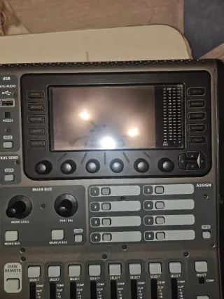 Behringer X32 Producer Digital Mixer – Nuevo