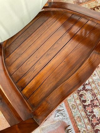 Silla rústica de madera