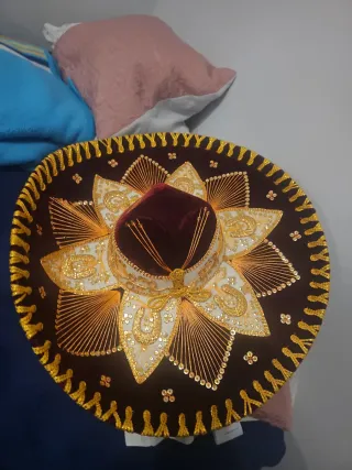Sombrero Mexicano Rojo y Dorado
