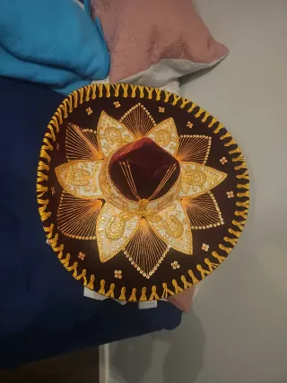 Sombrero Mexicano Rojo y Dorado