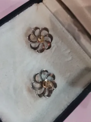 Orecchini fiore argento con rubino