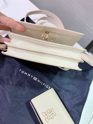 Bolso y cartera tommy hilfiger