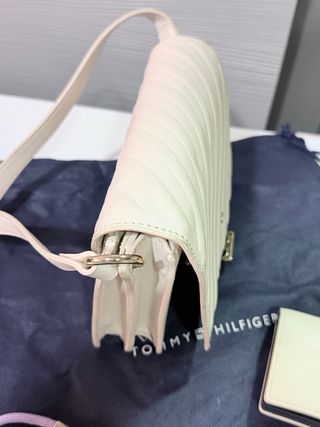 Bolso y cartera tommy hilfiger