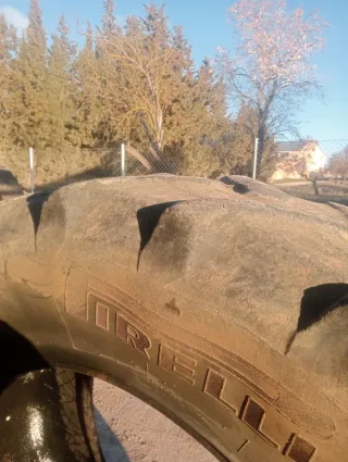 2 Ruedas Tractor Pirelli 460/85 R38