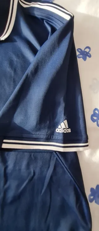 Polo Adidas talla L