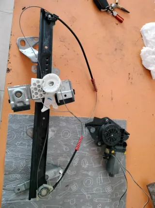 Elevalunas Ford fusion delantero izqui (piloto)