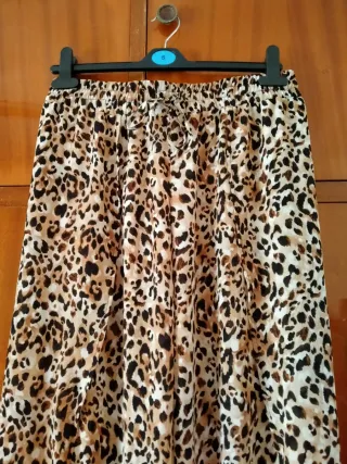 Conjunto Top Negro y Pantalón Animal Print