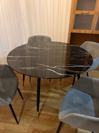 Mesa comedor redonda y 4 sillas