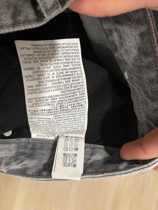 Jeans Zara Gris Acampanados Deshilachados