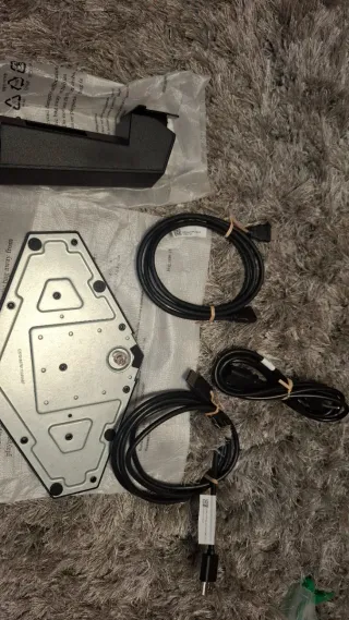 Soporte mas cables monitor