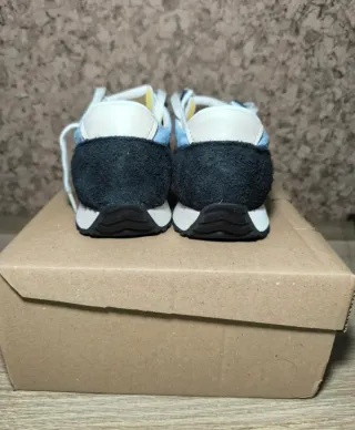 Zapatillas New Balance U471 Negras y Azules