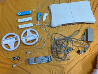 Pack Wii con muchos accesorios y juegos