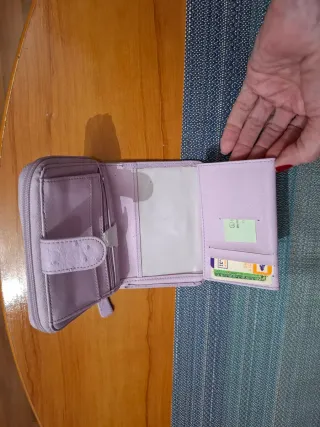 Monedero nuevo