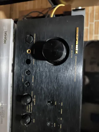 Amplificador Marantz PM 7200 Negro/Plata