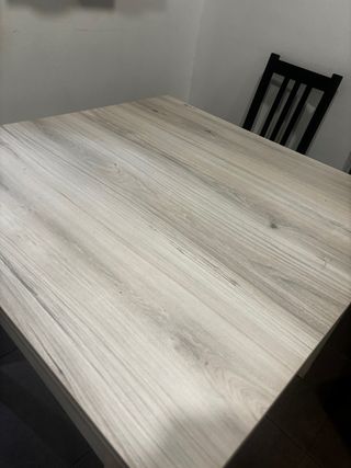 Mesa de comedor madera gris
