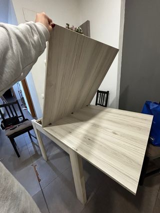 Mesa de comedor madera gris