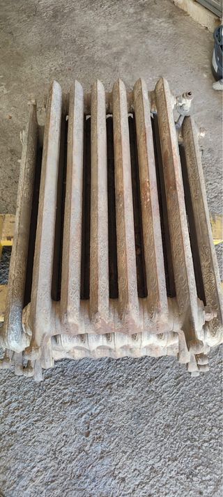 Radiador antiguo hierro fundido