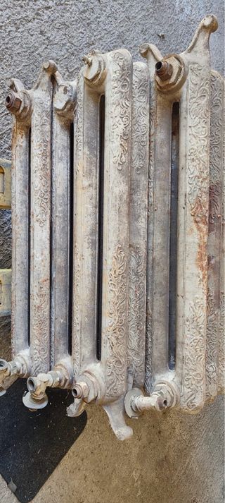 Radiador antiguo hierro fundido