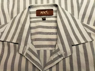 Camisa mujetr rayas azul grisáceo. Marca MIXT