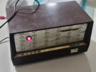 Radio. Estabilizador de tensión.