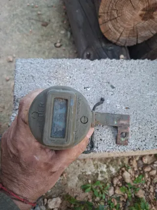 Focos militares para restaurar. Precio unidad.