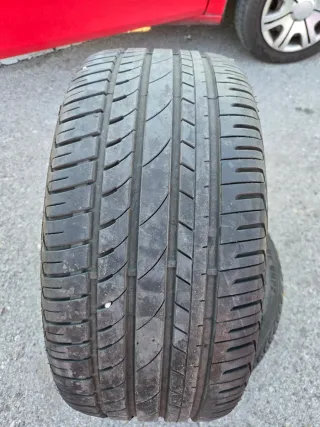 Neumático Superia 235/35 R19